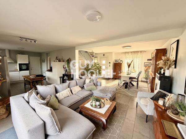 Maison à vendre de 6 pièces d'environ 131 m²