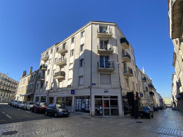 Appartement 1 pièce - HYPER CENTRE Poitiers (86000)