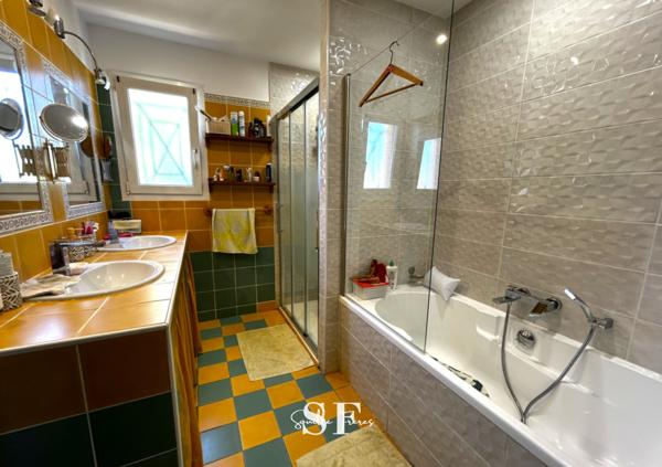 Maison 5 pièce(s) 4 chambre(s) 135 m²