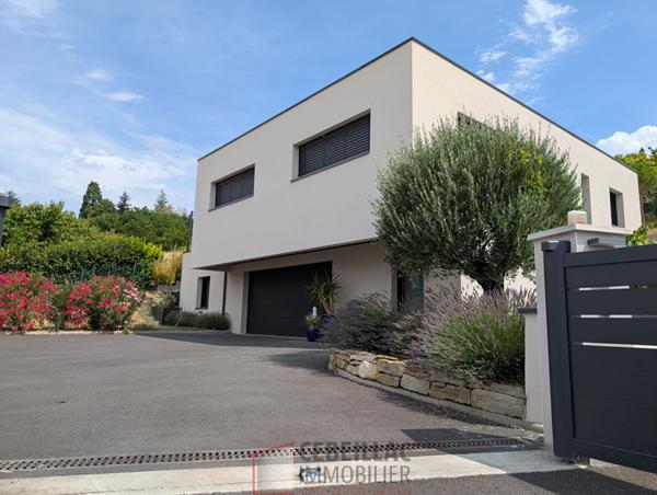 Maison 6 pièce(s) 4 chambre(s) 144 m²