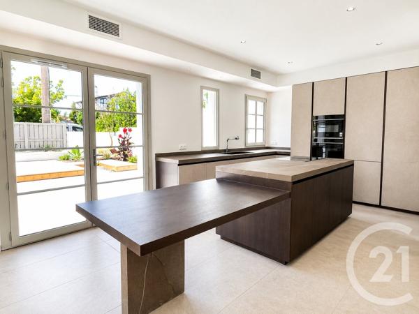 Appartement T6 à vendre  6 pièces - 152,50 m 2   BIARRITZ  - 64
