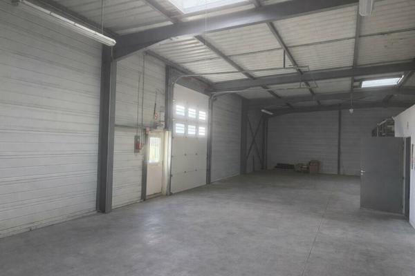 LOCAL D'ACTIVITÉ / BÂTIMENT PROFESSIONNEL 1 200 m² – EMPLACEMENT N°1 – NIORT