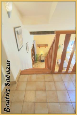 Centre ville de Digne, très joli et calme T2 de 34 m² avec ascenseur. Proche de toutes commodités.