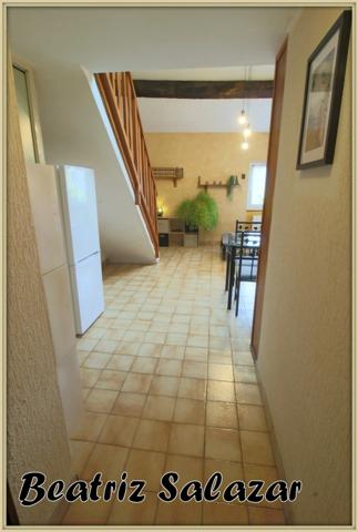 Centre ville de Digne, très joli et calme T2 de 34 m² avec ascenseur. Proche de toutes commodités.