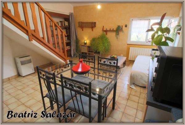 Centre ville de Digne, très joli et calme T2 de 34 m² avec ascenseur. Proche de toutes commodités.