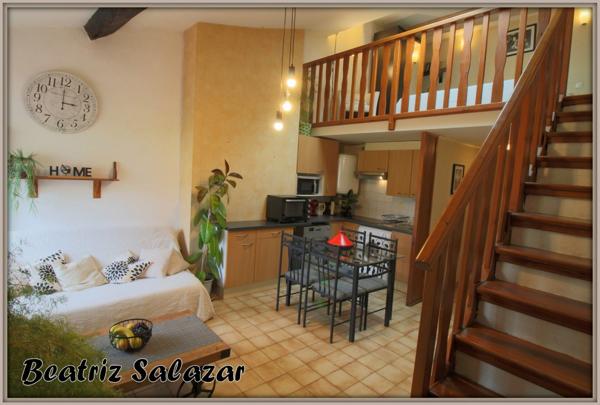 Centre ville de Digne, très joli et calme T2 de 34 m² avec ascenseur. Proche de toutes commodités.