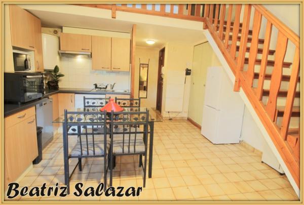 Centre ville de Digne, très joli et calme T2 de 34 m² avec ascenseur. Proche de toutes commodités.