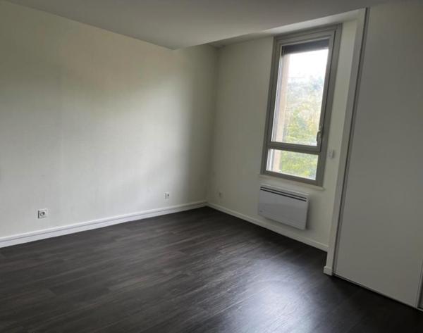 Location Appartement T2 avec parking - Centre ville