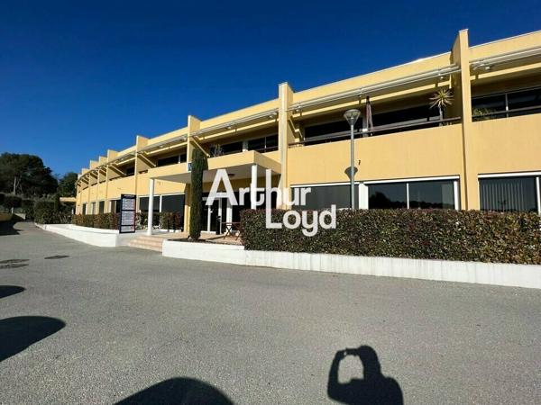 Bureaux à la location 690 m² - Sophia Antipolis - Environnement paysager