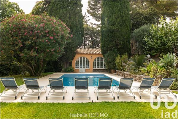 Maison à vendre 9 pièces 360 m² Antibes