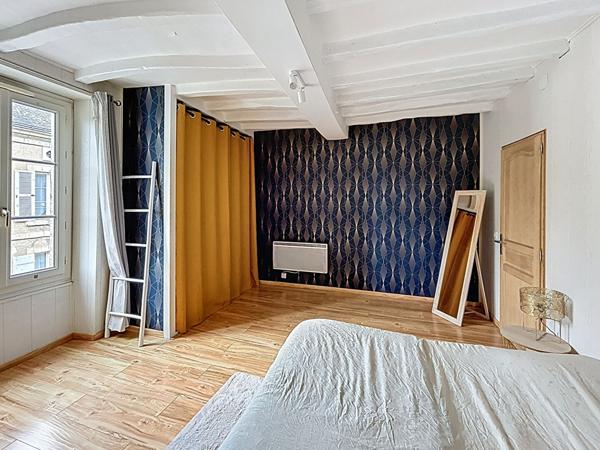 Maison de bourg pleine de charme de 150 m² habitable à Martigne Briand