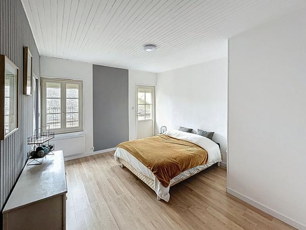 Maison de bourg pleine de charme de 150 m² habitable à Martigne Briand