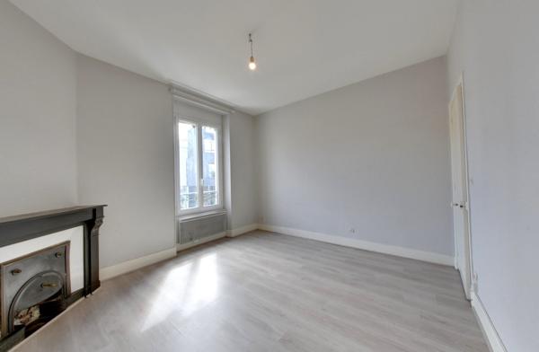 Grenoble - T1 Rue Antoine Polotti