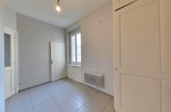 Grenoble - T1 Rue Antoine Polotti