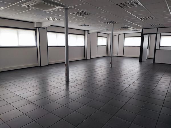A VENDRE - LIMOGES secteur Chenieux - bureaux de 825 m² avec parking