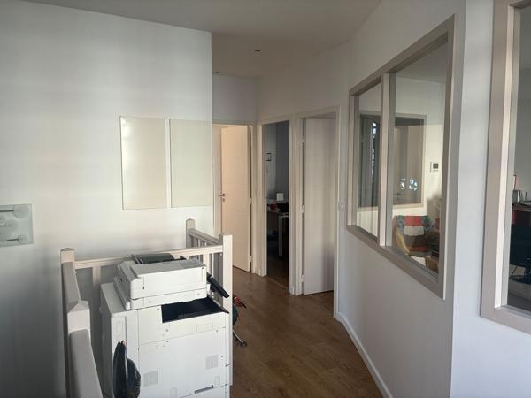 Bureaux à vendre à Nantes dans maison avec cour et combles aménageables