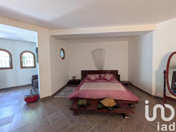 Maison à vendre 12 pièces 460 m² Bormes-les-Mimosas