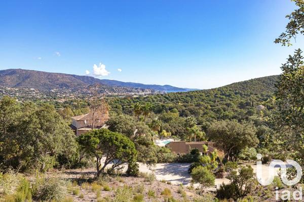 Maison à vendre 12 pièces 460 m² Bormes-les-Mimosas