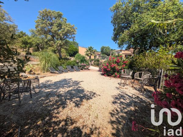 Maison à vendre 12 pièces 460 m² Bormes-les-Mimosas