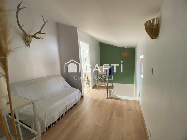 Maison lumineuse en pierre avec vue sur la vallée – Vœuil-et-Giget (16400)