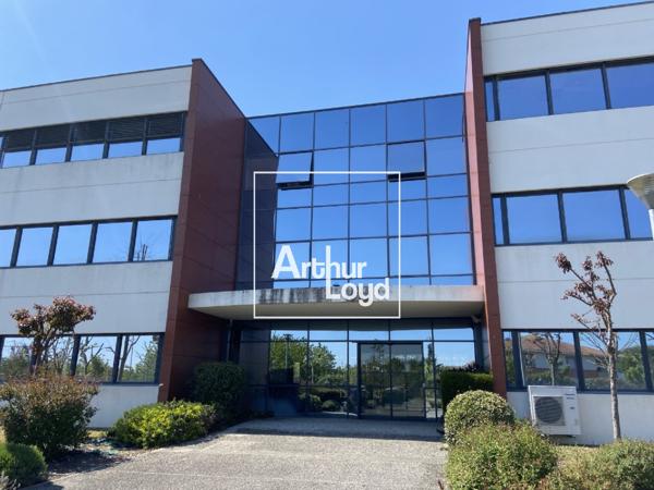 BUREAUX A LOUER DE 931 m² - DIVISIBLES - TOULOUSE BASSO CAMBO