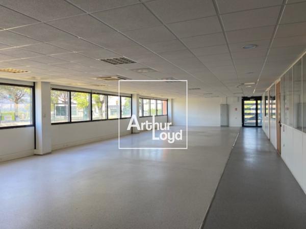 BUREAUX A LOUER DE 931 m² - DIVISIBLES - TOULOUSE BASSO CAMBO