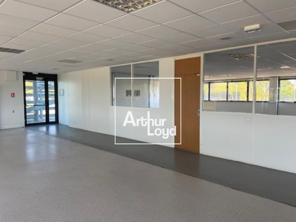 BUREAUX A LOUER DE 931 m² - DIVISIBLES - TOULOUSE BASSO CAMBO