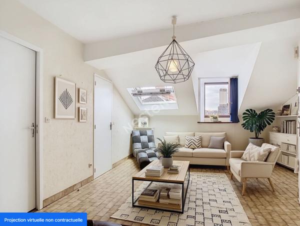 COEUR DE VILLE - Studio 26 m² avec grenier