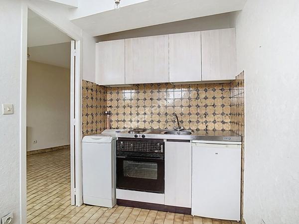 COEUR DE VILLE - Studio 26 m² avec grenier