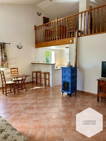 Camaret-sur-Aigues (84850) Camaret-sur-Aigues – Propriété avec deux habitations indépendantes sur plus de 2 000 m² de terrain