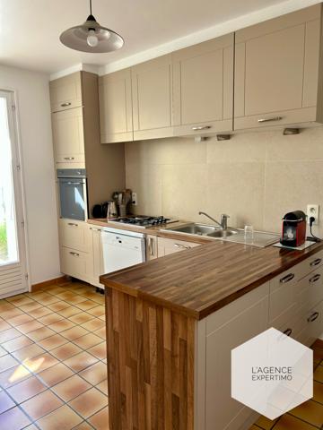 Camaret-sur-Aigues (84850) Camaret-sur-Aigues – Propriété avec deux habitations indépendantes sur plus de 2 000 m² de terrain