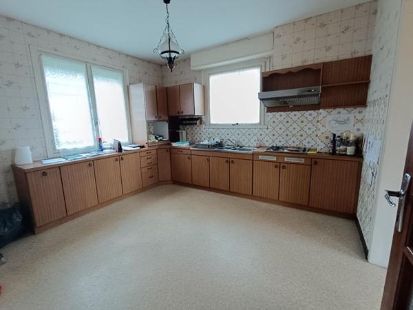 29520 Châteauneuf du Faou maison familiale avec vue  4 - 6 chambres  sous sol complet