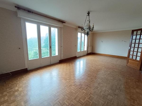 29520 Châteauneuf du Faou maison familiale avec vue  4 - 6 chambres  sous sol complet
