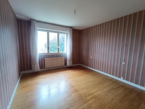29520 Châteauneuf du Faou maison familiale avec vue  4 - 6 chambres  sous sol complet