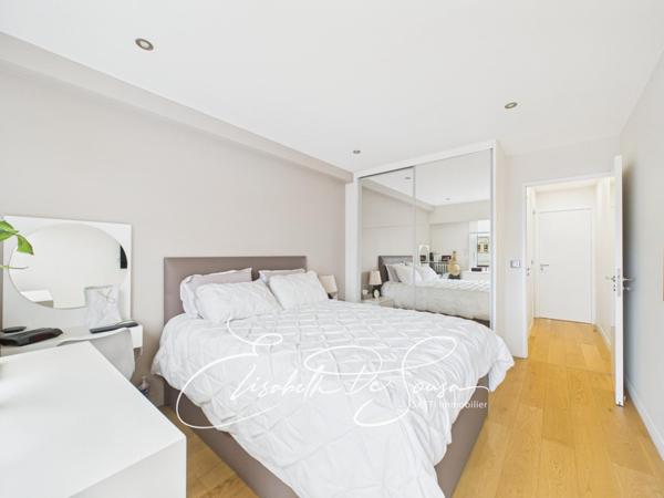 Appartement élégant, rénové, rare sur le secteur.