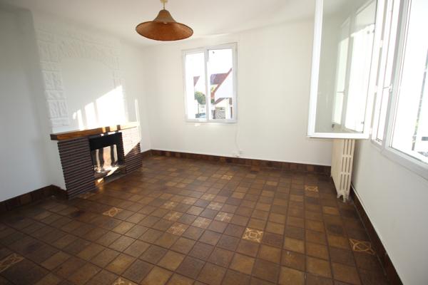 Valenton (94460) Maison meulière et dépendance sur terrain de 418m²