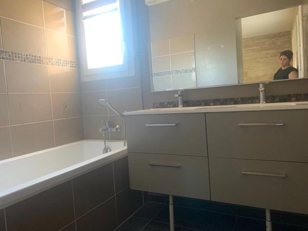 Location                                                      Villa
                        
                     4 pièces                      88 m2                     à Claira