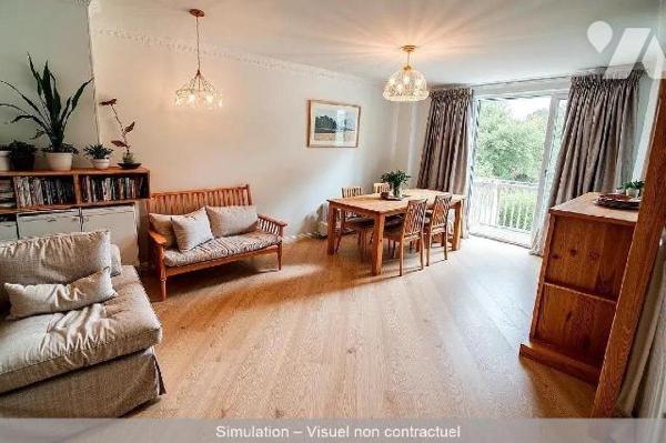 Avenue Louis Pierre Laroque, proximité marché Casanova.
Construite en 1996, maison familiale d...