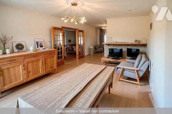 Avenue Louis Pierre Laroque, proximité marché Casanova.
Construite en 1996, maison familiale d...