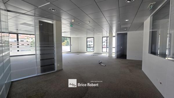 Bureau à louer lumineux à Lyon 4ème