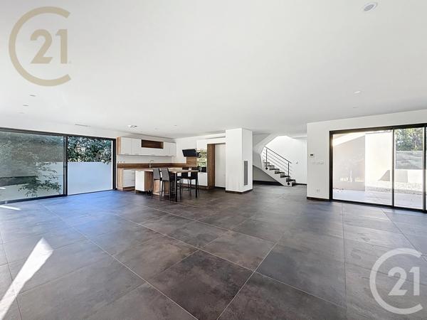 Maison à vendre  6 pièces - 193,07 m2 FABREGUES - 34