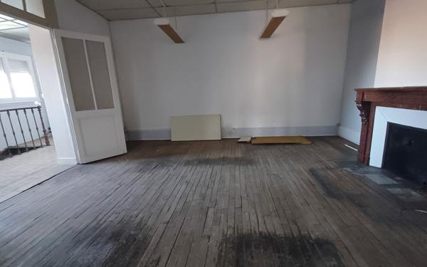 Appartement à vendre    3 pièces • 145 m2 Péronne