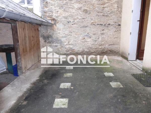 Location Appartement 2 pièces 33.25 m² - 63 RUE DE RENNES Laval 53000