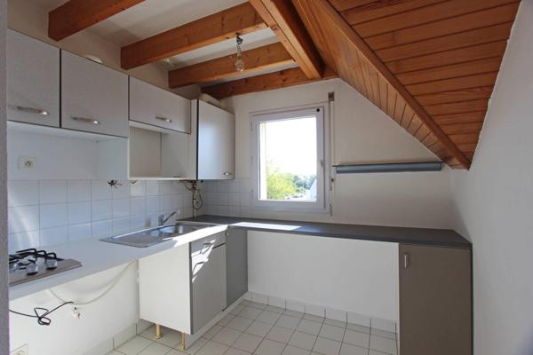 VANNES, UN DUPLEX TYPE 2, AU DERNIER ÉTAGE, TERRASSE & STATIONNEMENT. - Vannes