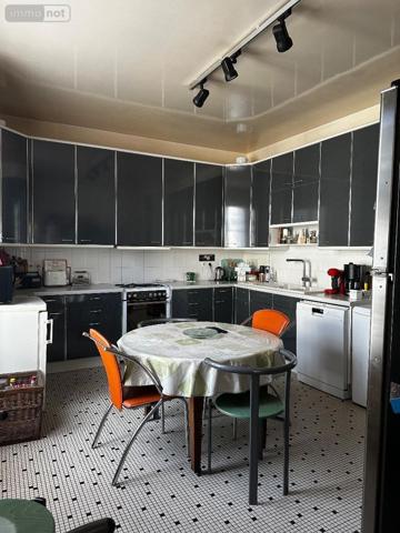 Maison de ville à vendre à Chinon dans l'Indre-et-Loire (37500), ref : 37049-83   
CENTRE