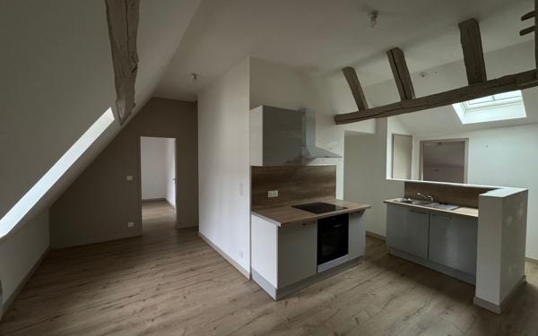 Appartement à louer    4 pièces •  Tours