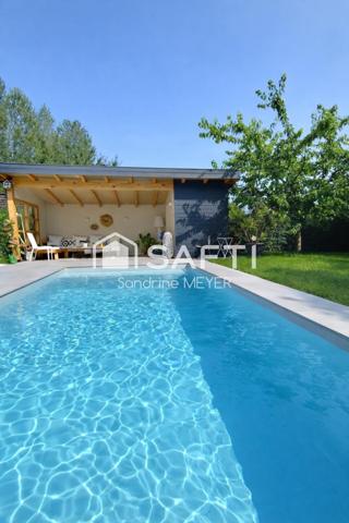 Magnifique maison avec piscine, garage double