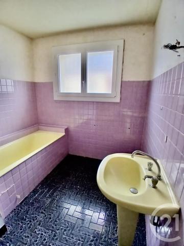 Maison à vendre  5 pièces - 105 m 2   GRANVILLE  - 50