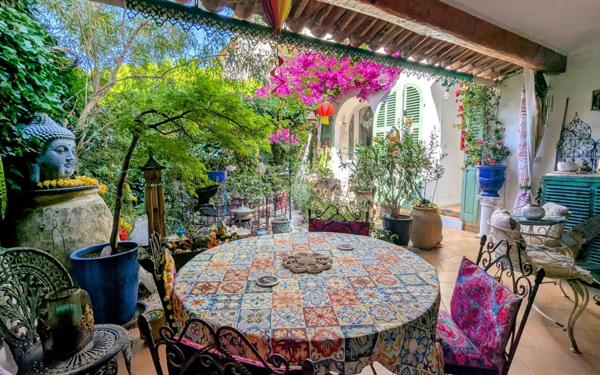 Maison à vendre    6 pièces •  Puget-Ville