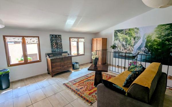 Maison à vendre    6 pièces •  Puget-Ville